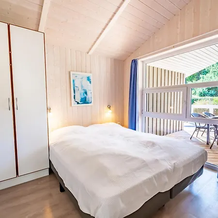 Strandblick - Dorf 1 09 * Priwall