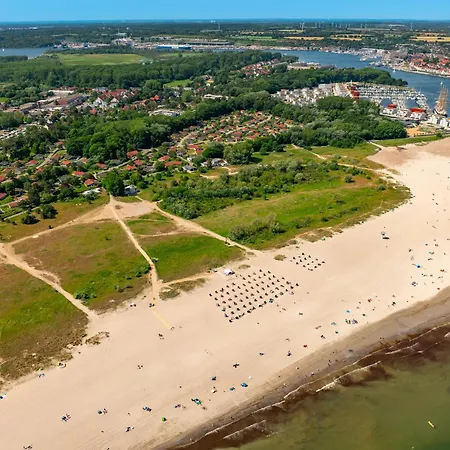 Strandblick - Dorf 1 09 *