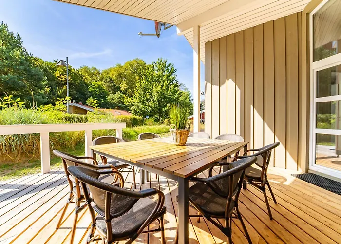 Strandblick - Dorf 1 09 *